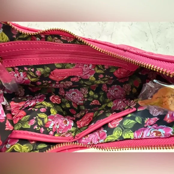 NWT Betsey Johnson hot Pink Skull Embossed Women's Bag with skeleton key - Picture 4 of 5